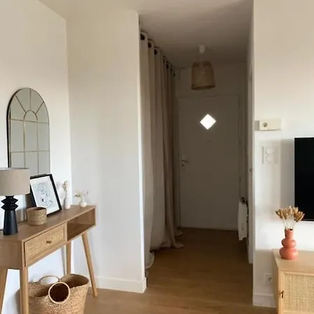 L'echappee Belle - Et Chaleureux Apartament